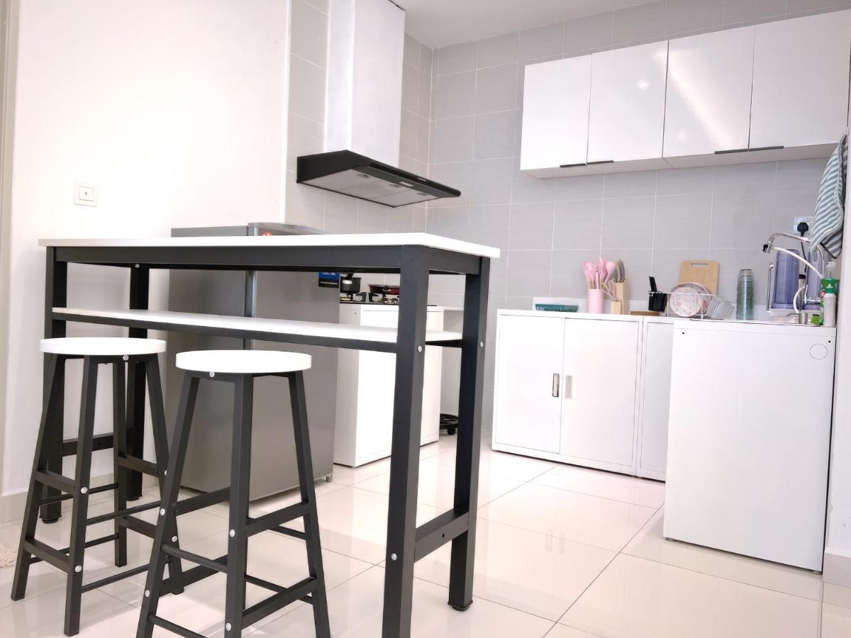 Apartment Modern Cozy W Balcony -8pax- 3 Free Parking By Aftertea *